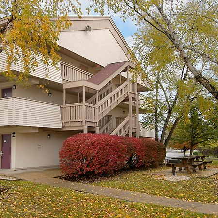 Red Roof Inn Plus+ Philadelphia Airport Есингтън Екстериор снимка