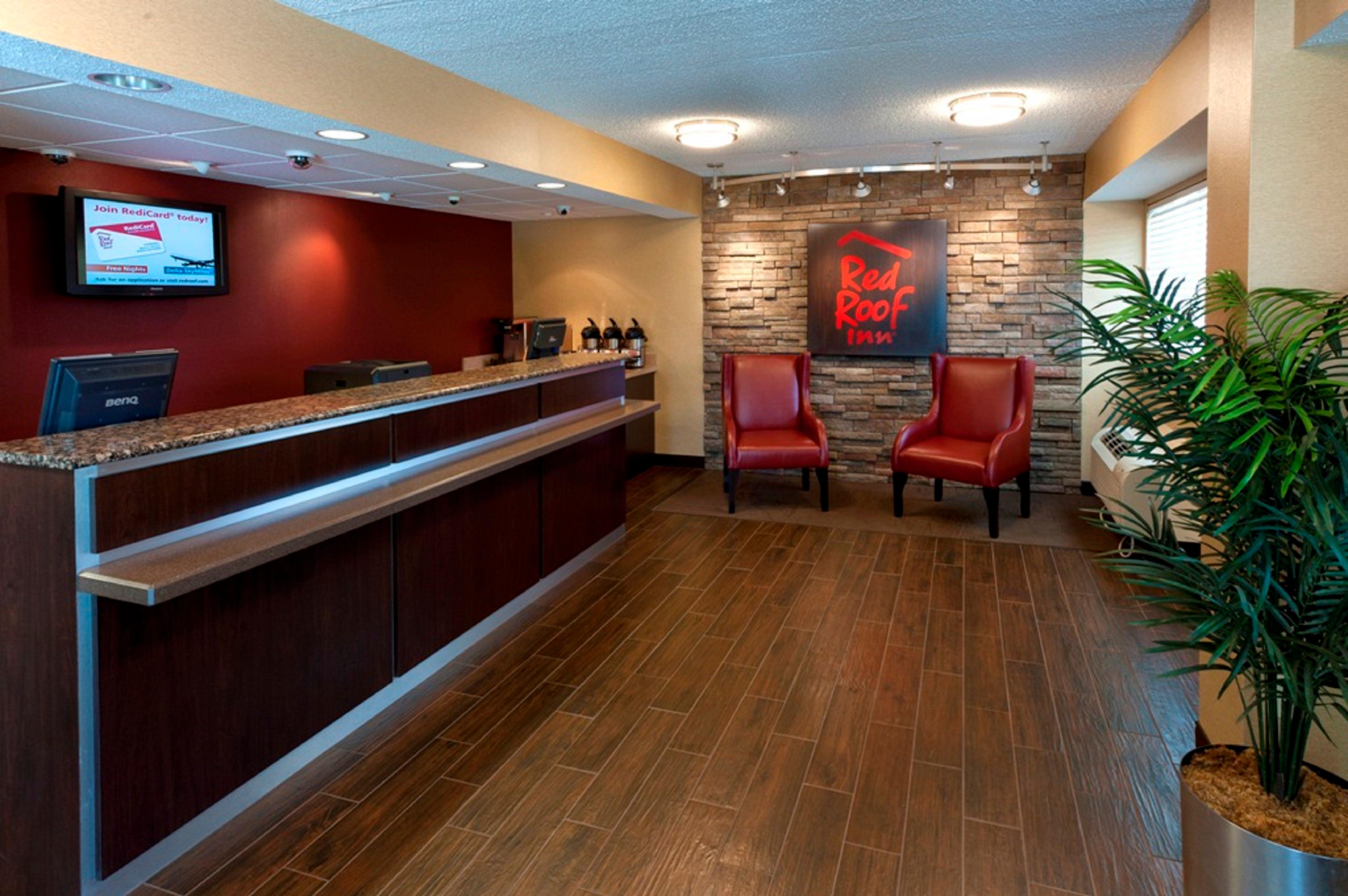 Red Roof Inn Plus+ Philadelphia Airport Есингтън Екстериор снимка