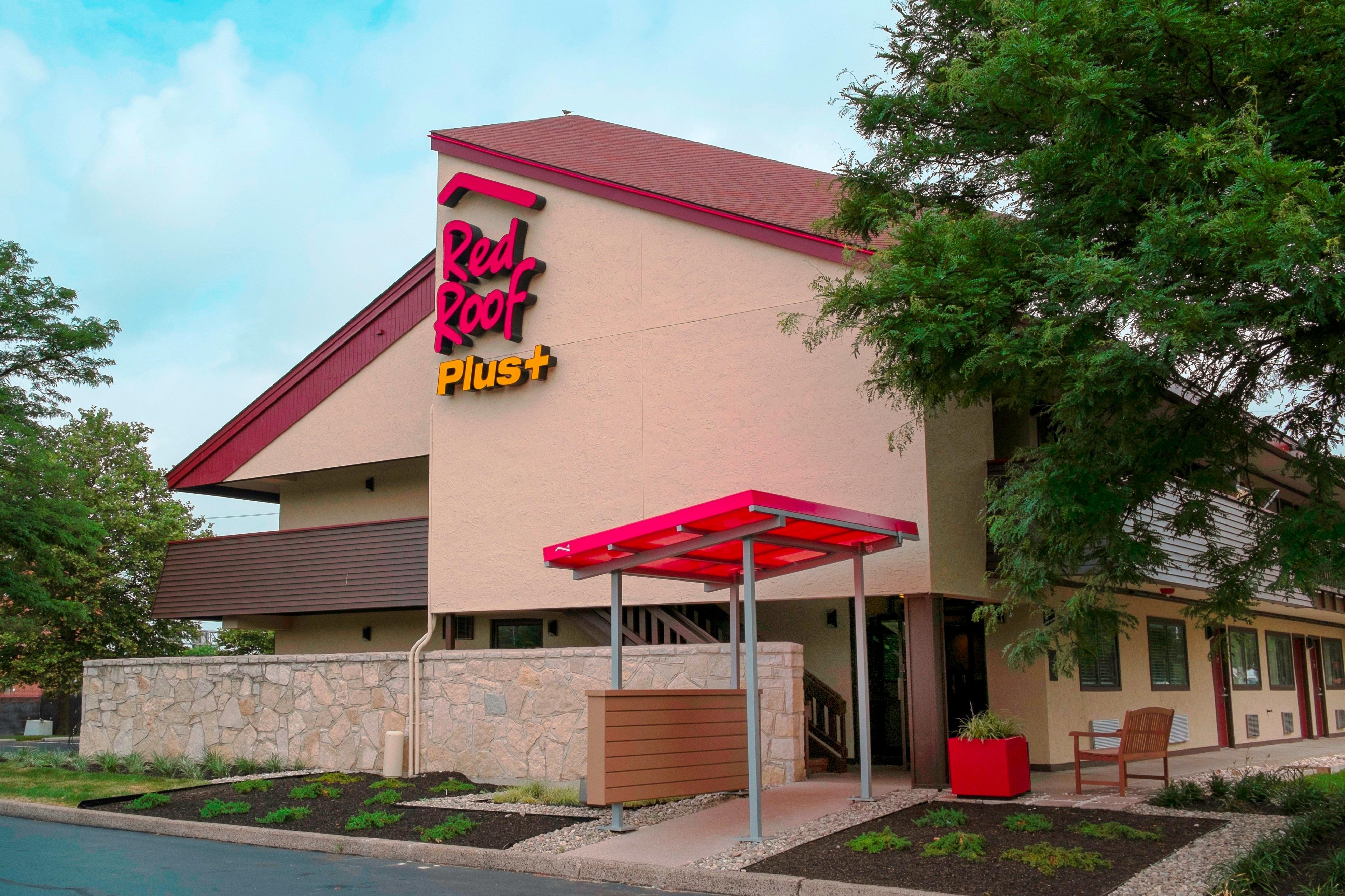 Red Roof Inn Plus+ Philadelphia Airport Есингтън Екстериор снимка
