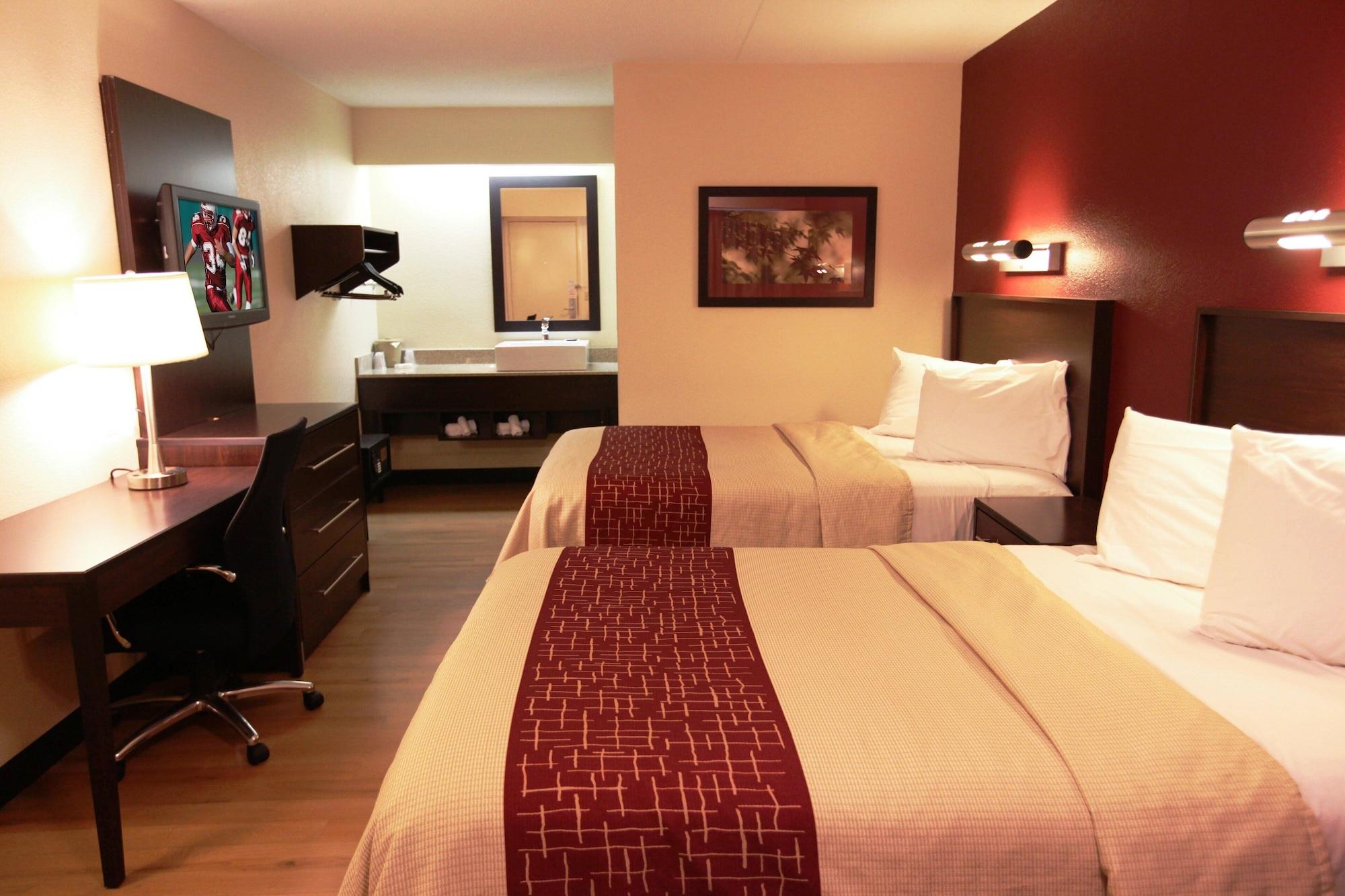 Red Roof Inn Plus+ Philadelphia Airport Есингтън Екстериор снимка